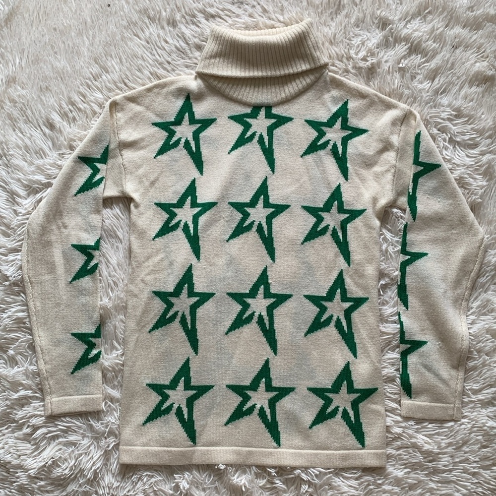 Perfect moment star dust ski sweater in white/ green star